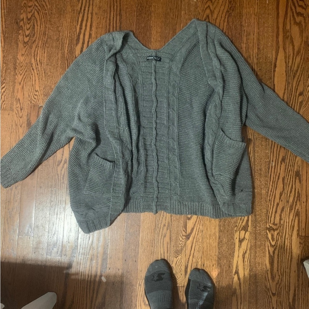 Gray Knit Cardigan with Open Front and Relaxed Fit